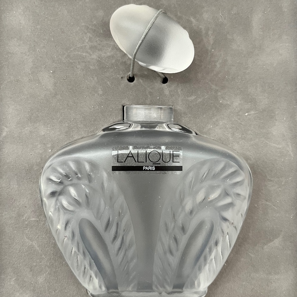 LALIQUE "SINGAPORE" PERFUME BOTTLE
